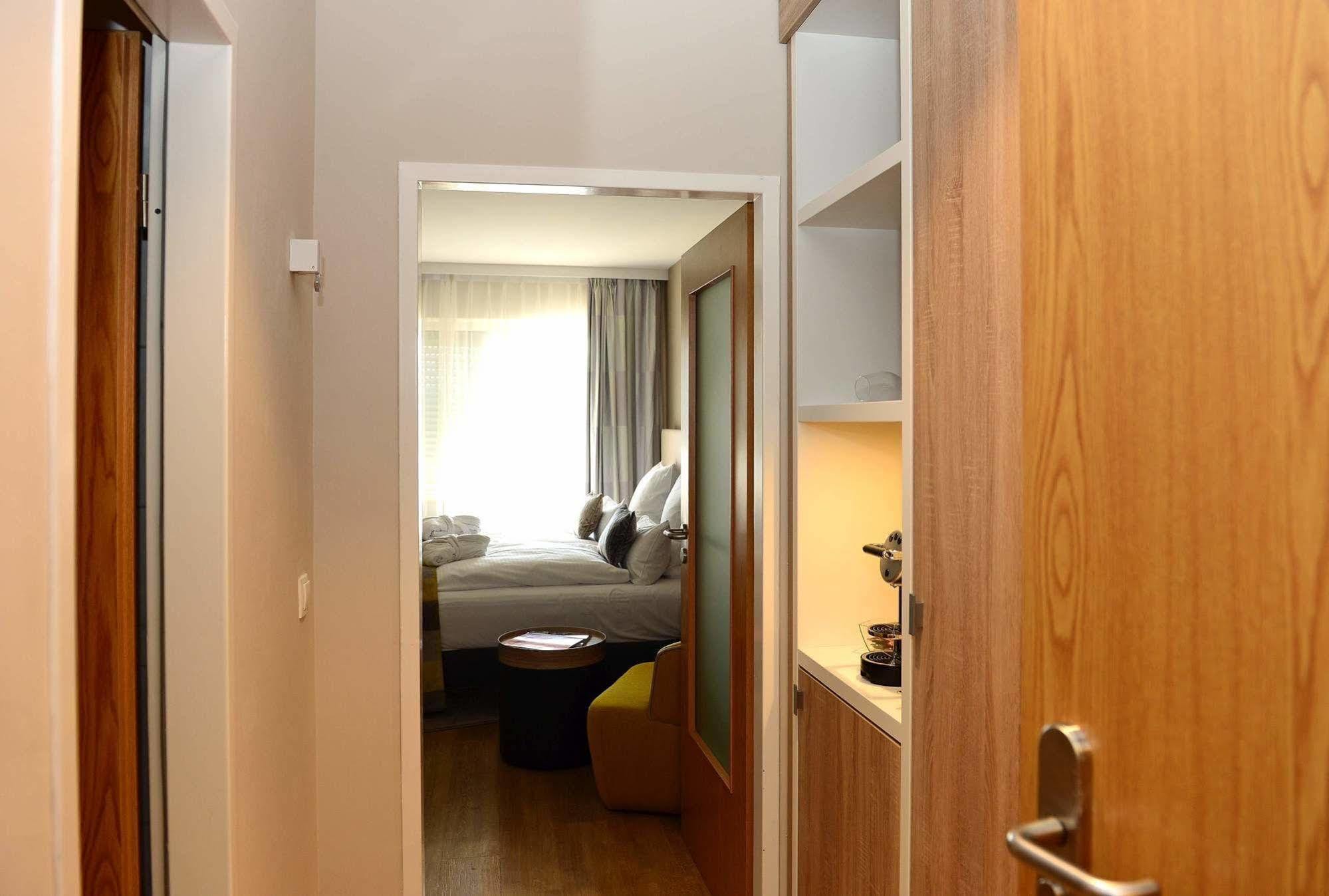 Frederics Muenchen City Schwabing Ngoại thất bức ảnh